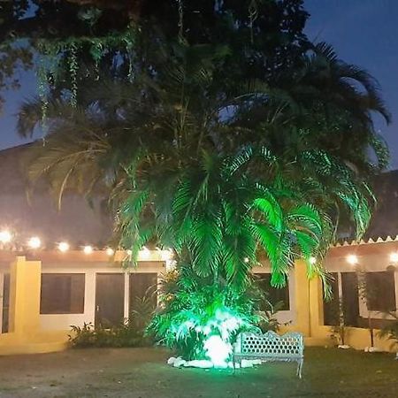 Pousada Quintal Da Barra 50 Metros Do Mar Boicucanga Ngoại thất bức ảnh